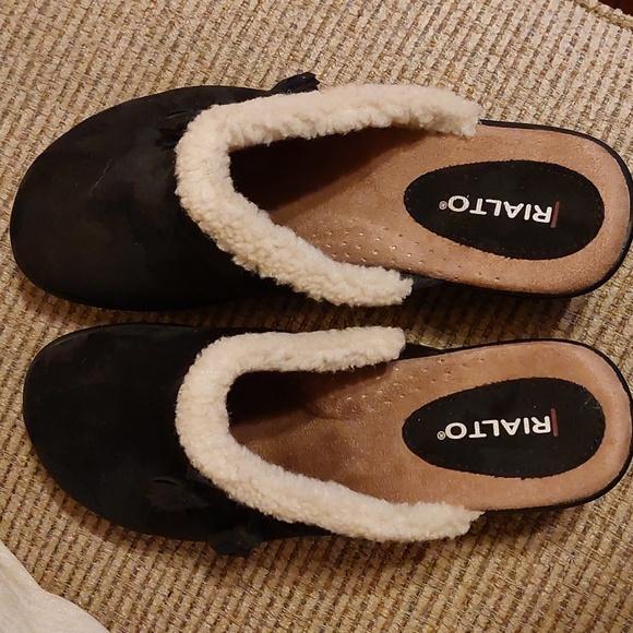 Rialto Clogs - Picture 4 of 8